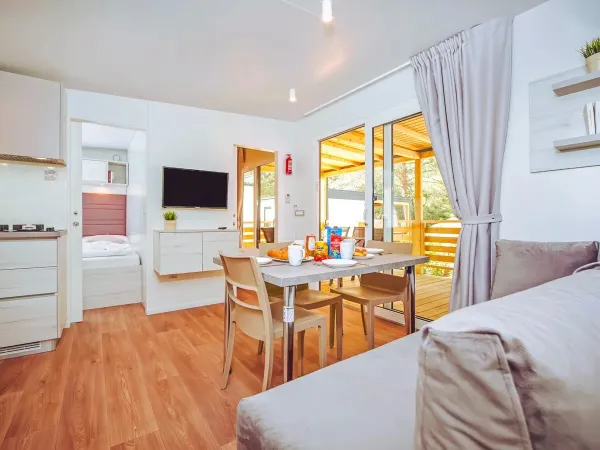 Das Wohnzimmer der Roan Comfort Plus Lounge.