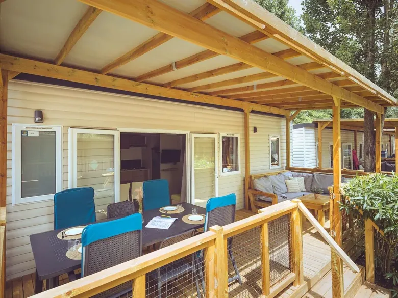 Die Roan Premium Lounge.