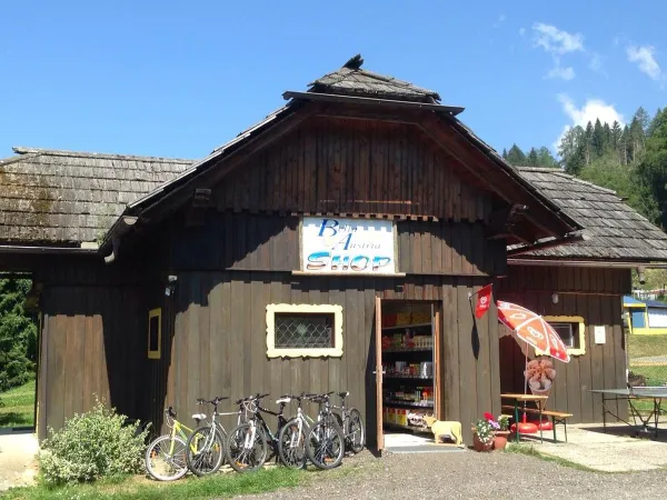 Einkaufen bei Roan camping Bella Austria.