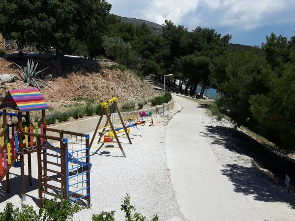 Spielplatz auf dem Campingplatz Roan Amadria Park Trogir.