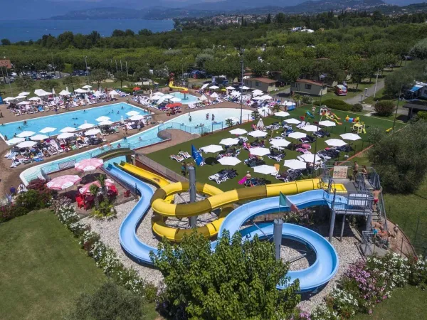 Übersicht Schwimmbad auf dem Campingplatz Roan Delle Rose.