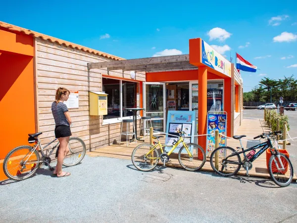 Radfahren in der Nähe von Roan camping La Dune Des Sables.