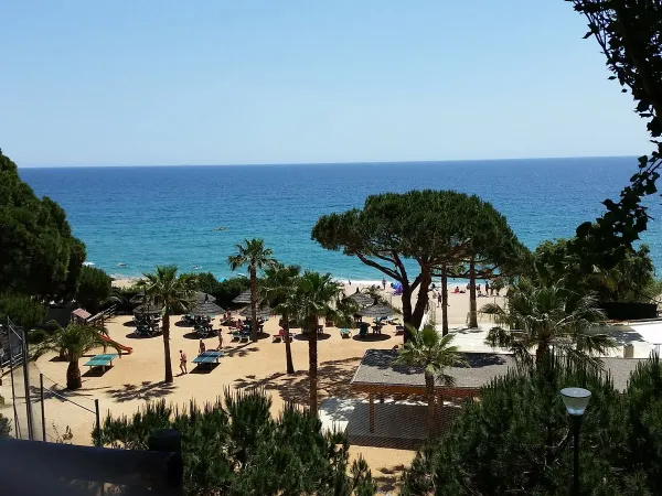 Umliegender Strand auf dem Campingplatz Roan Cala Gogo.