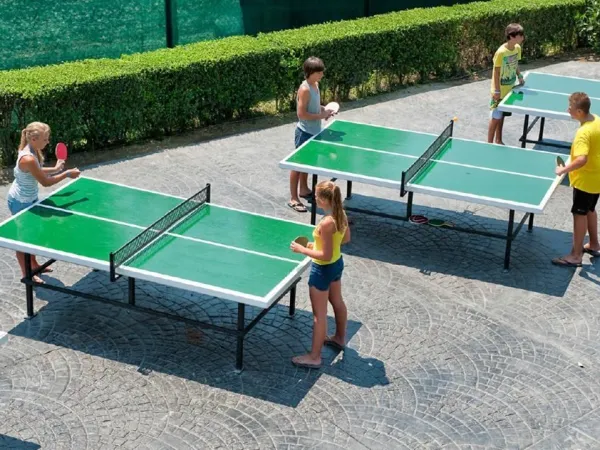 Tischtennis auf dem Roan Campingplatz Playa Montroig.