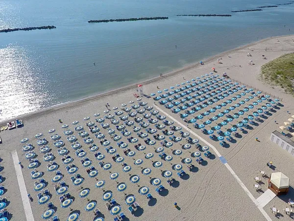 Strand in der Nähe von Roan Camping Tahiti.