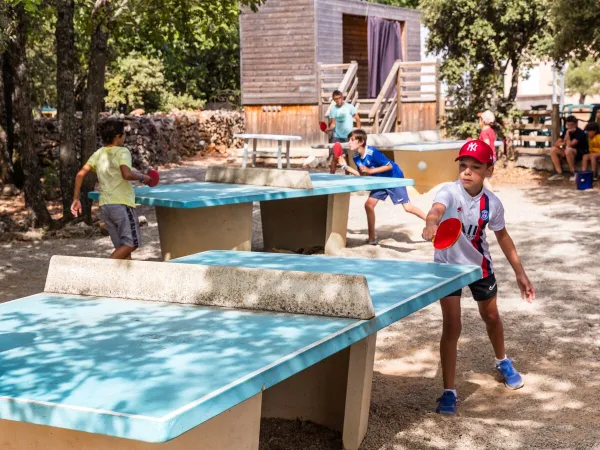 Tischtennis auf dem Campingplatz Roan Du Verdon.