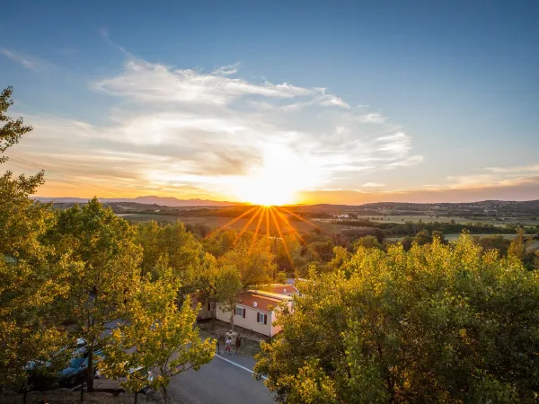 Sonnenuntergang auf dem Campingplatz Roan Le Pommier.