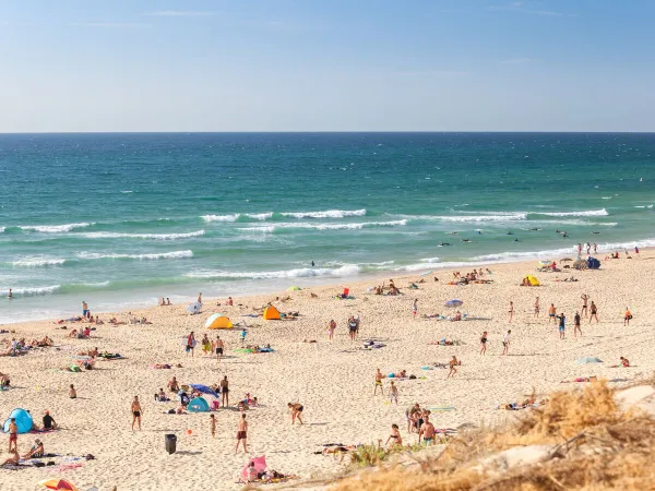 Der Sandstrand des Campingplatzes Roan Le Vieux Port.