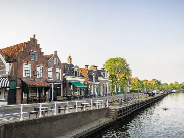 Gemütlicher Kanal bei Roan Camping Marvilla Parks Friese Meren.