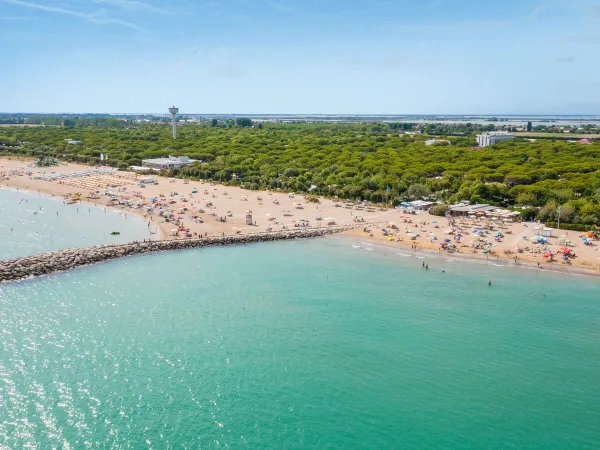 Der Strand des Campingplatzes Roan Union Lido Mare.