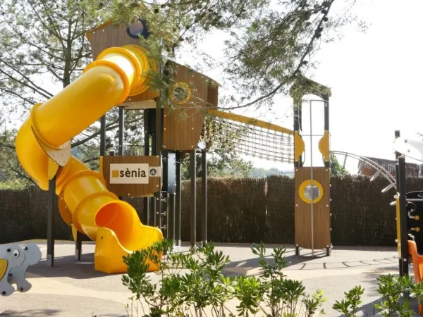 Spielplatz auf dem Campingplatz Roan Tucan.