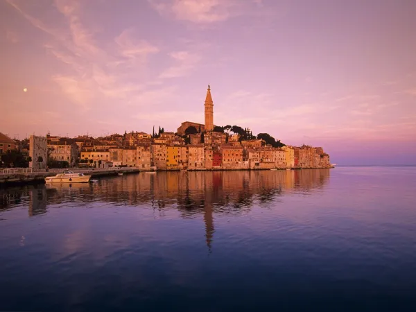 Atmosphärische Stadt Rovinj, Kroatien.