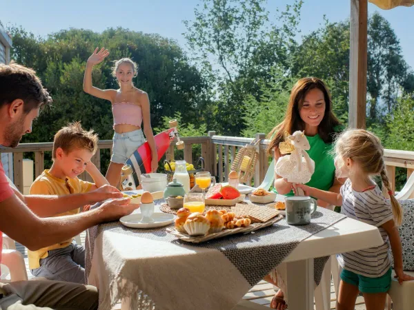 Genießen Sie Ihren Familienurlaub auf dem Roan Camping Les Sablines.