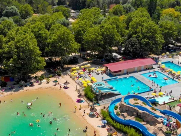 Übersicht der Schwimmbäder auf dem Campingplatz Roan de Galaure.