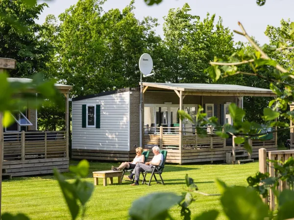 Das Mobilheim Premium Plus Lounge auf dem Roan Campingplatz Marvilla Parks Friese Meren.