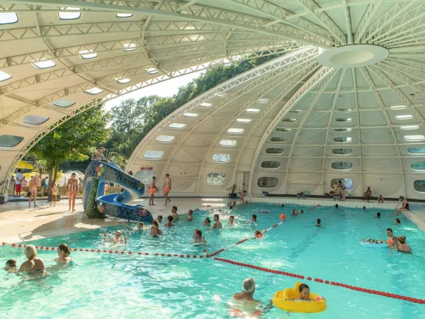 Hallenbad auf dem Campingplatz Roan hu Birkelt village.