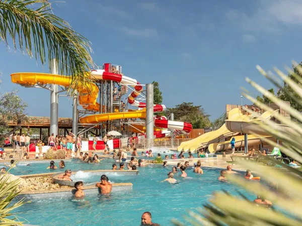 Das Schwimmbad auf dem Campingplatz Roan Les Dunes.
