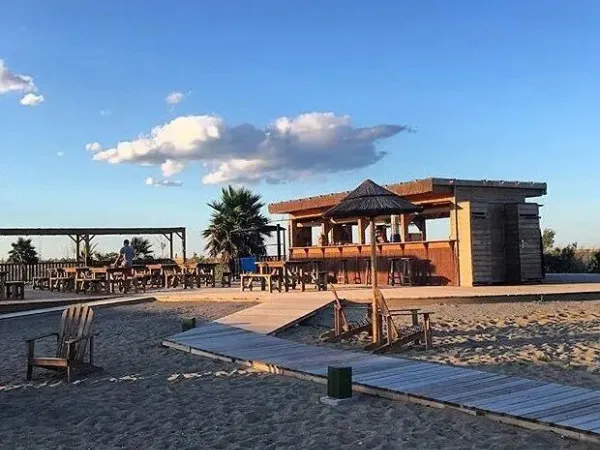 Strandbar auf dem Campingplatz Roan Les Dunes.