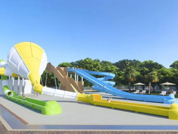 Neue Wasserrutschen auf dem Campingplatz Vilanova Park in Roan.
