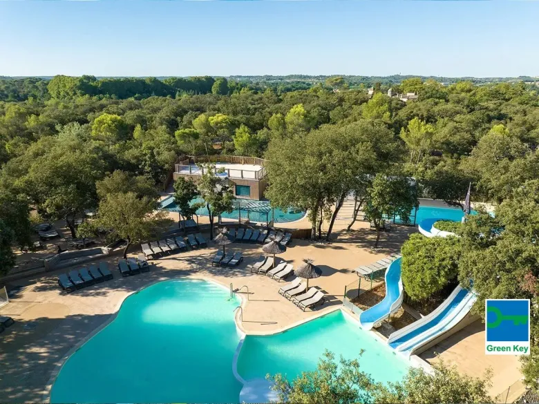 Übersicht über den schönen Roan-Campingplatz Domaine de Massereau.