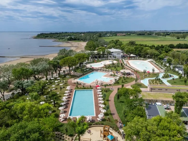 Neue Schwimmbecken auf dem Campingplatz Tenuta Primero.