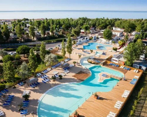 Übersicht der Schwimmbäder auf dem Campingplatz Roan Méditerranée Plage.