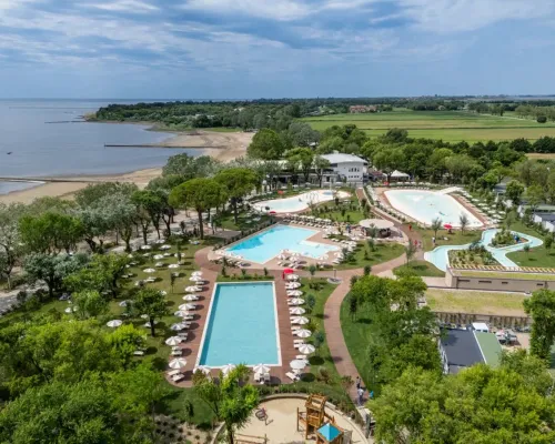 Neue Schwimmbecken auf dem Campingplatz Tenuta Primero.