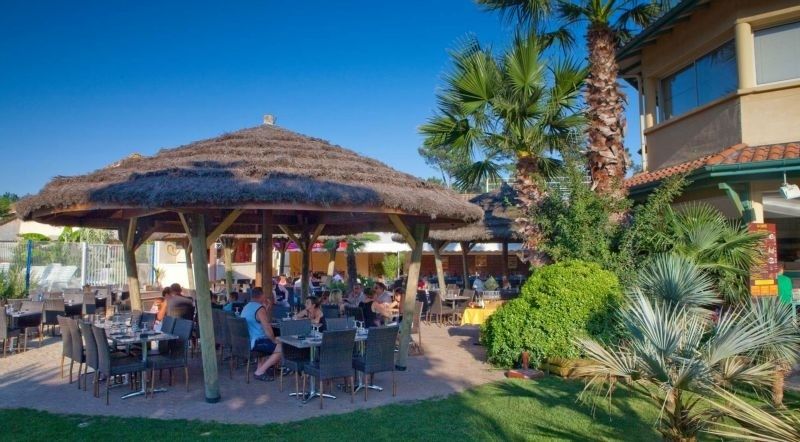 Camping Le Vieux Port Le Vieux Port Frankreich Bei Roan Buchen